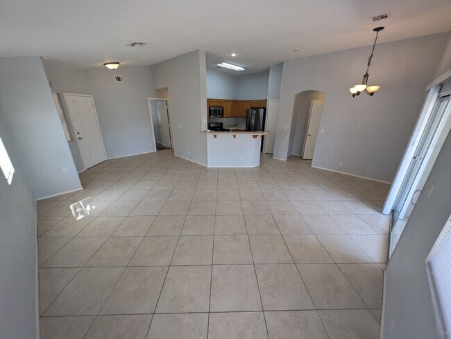 Building Photo - 1821 Running Fawn Ct