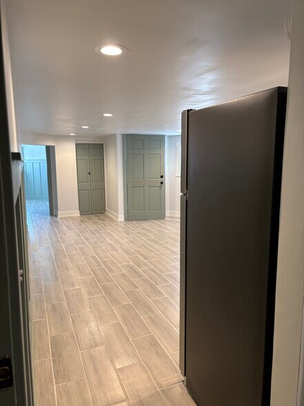 Living area - 4912 N Mason Ave