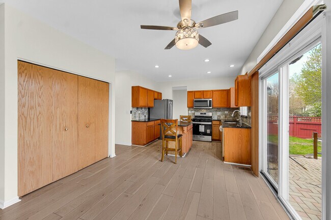 Building Photo - 1998 Conway Ln