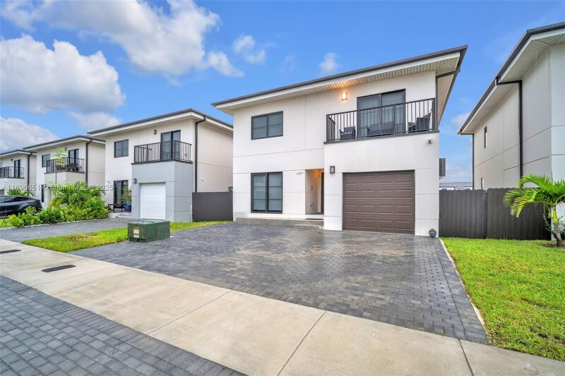 Primary Photo - 1337 NW 3rd St