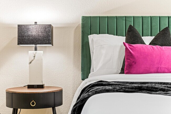 Building Photo - 606 N Washington Ave