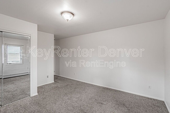 Building Photo - 990 Beech St