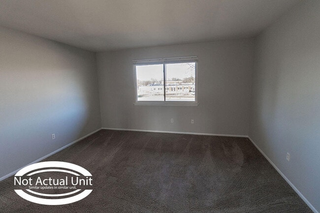 Building Photo - 2904 Leeway Dr