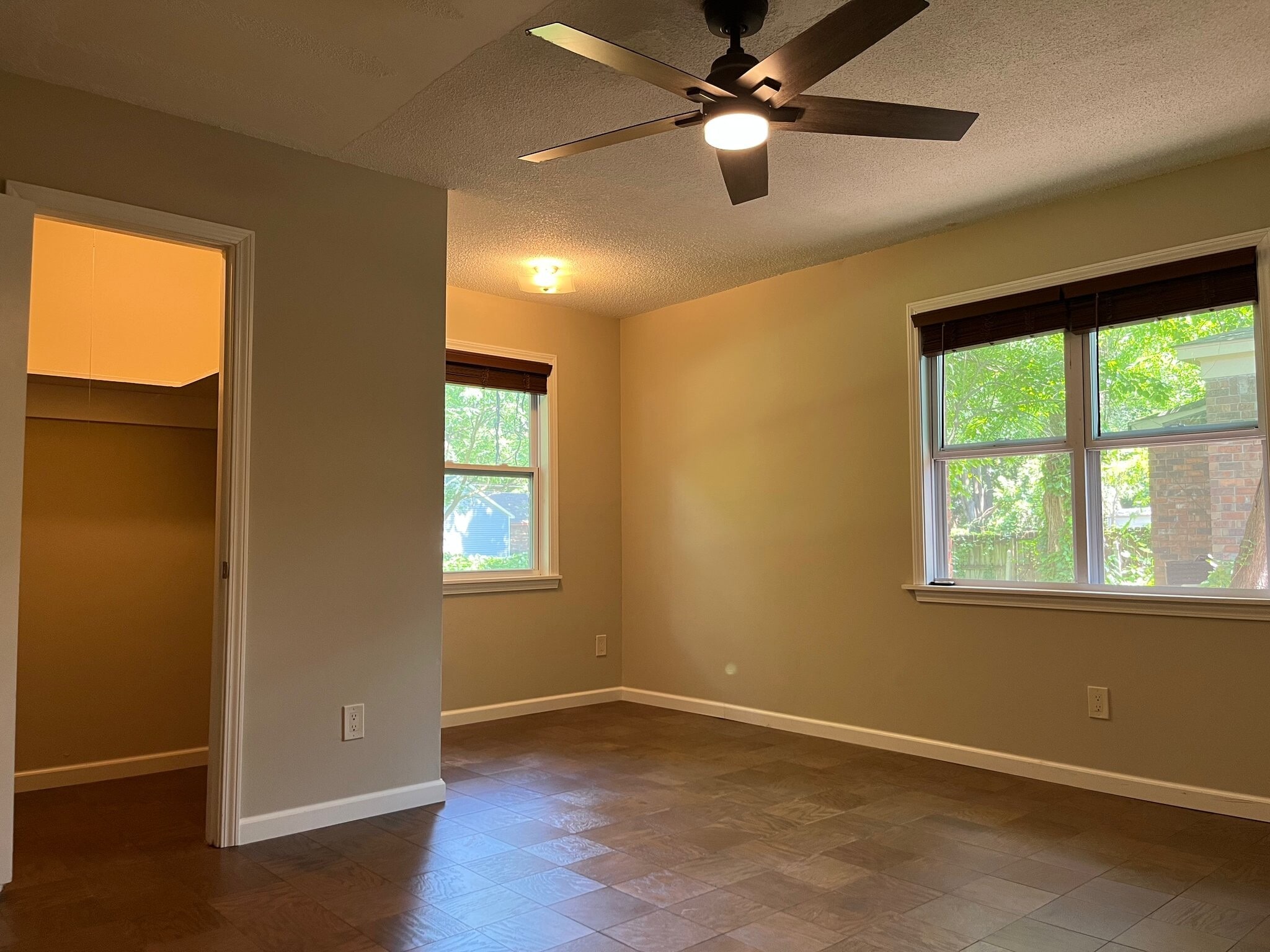 Building Photo - 354 Williford St