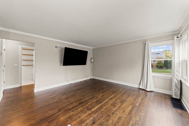 Building Photo - 2852 Scott St