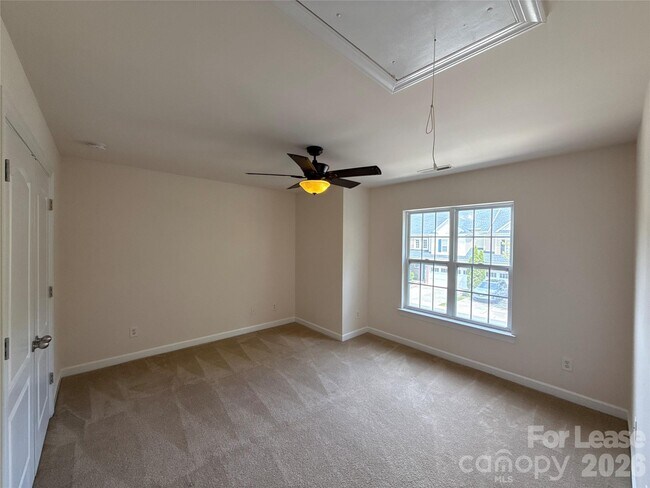 Building Photo - 11907 Red Rust Ln