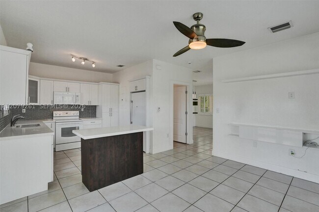 Building Photo - 12232 SW 148th St