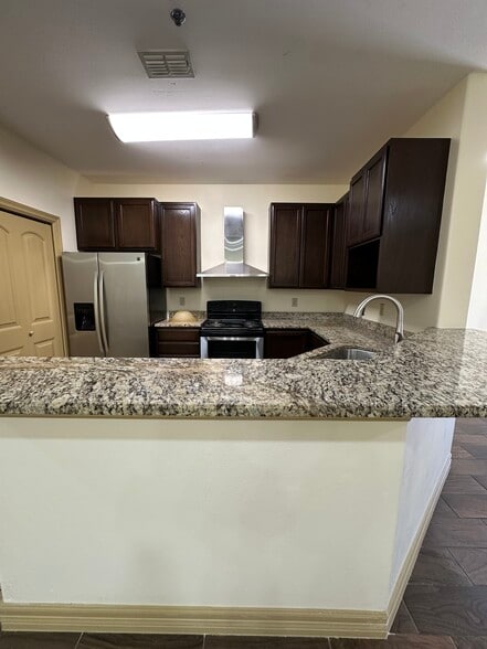 Building Photo - 8216 Casa Verde Rd