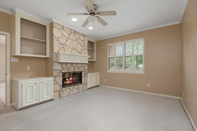 Building Photo - 14151 Buckingham Ln