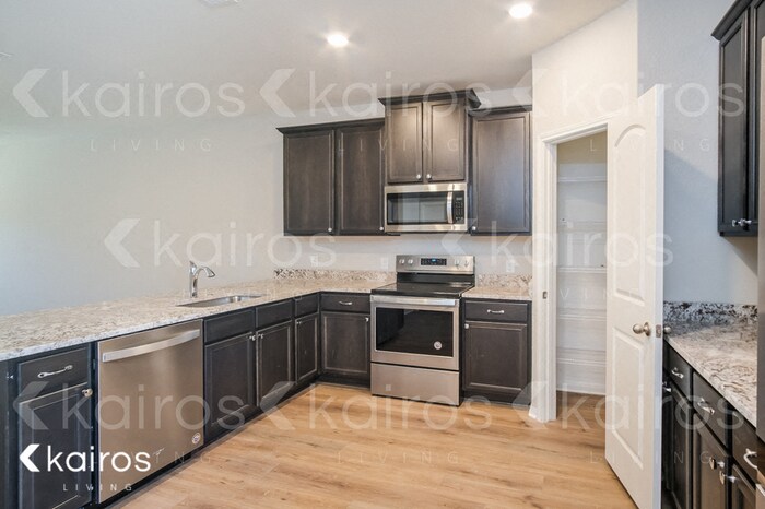 Building Photo - 117 Mount Vernon Way