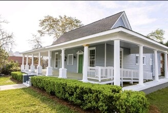 Building Photo - Spacious 5-Bedroom Opportunity in Cordele – Residential Living with Commercial Zoning Flexibility