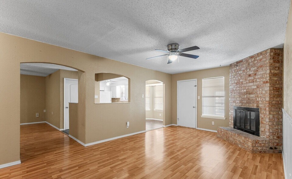 Building Photo - 216 Dirks Dr