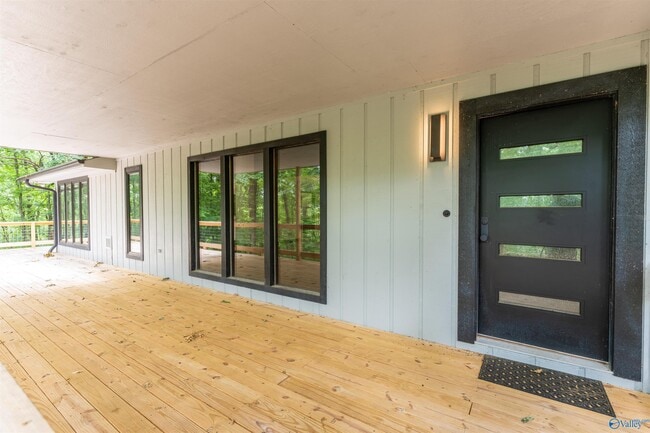 Building Photo - 206 Newcomb Rd