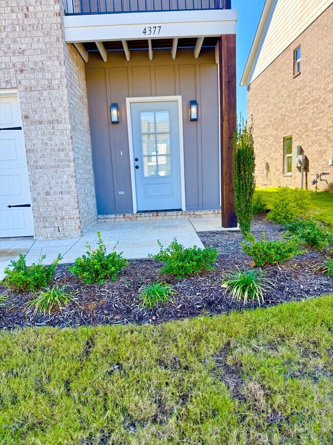 Building Photo - 4378 Parkcrest Dr
