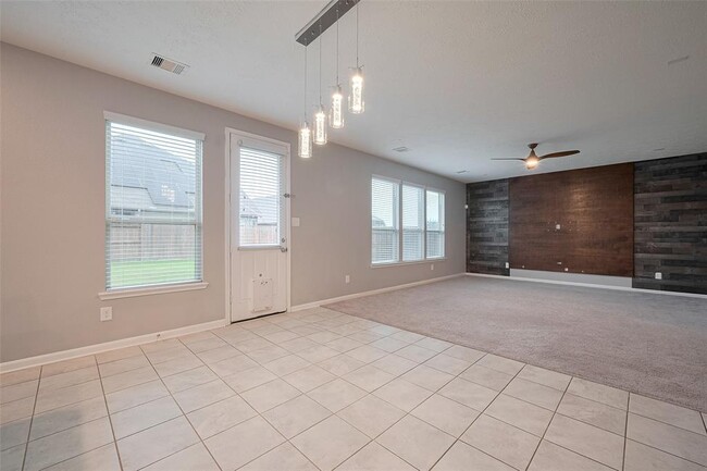 Building Photo - 5011 Pine Ridge Knoll Ct