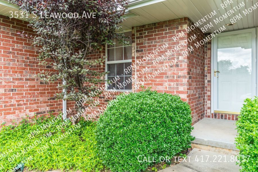 Building Photo - 3531 Leawood Ave