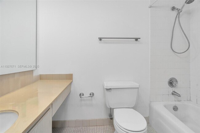 Building Photo - 251 174th St