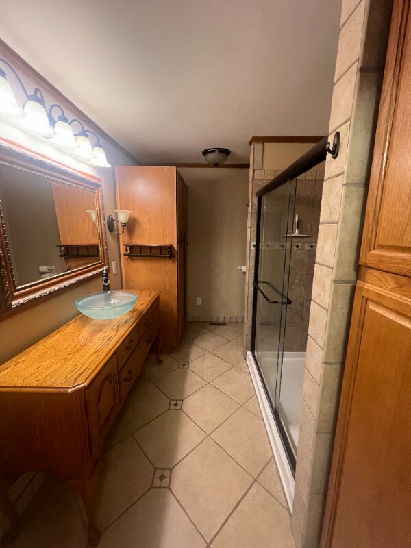 Building Photo - 80 18th Ave NW