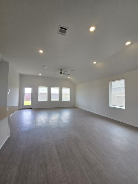 Building Photo - 3008 Pintail Green Dr