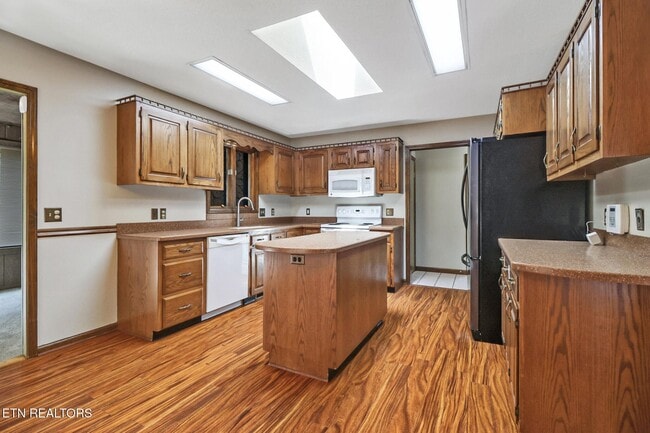 Building Photo - 101 Walden Ridge Dr