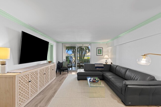 Building Photo - 917 N Flagler Dr