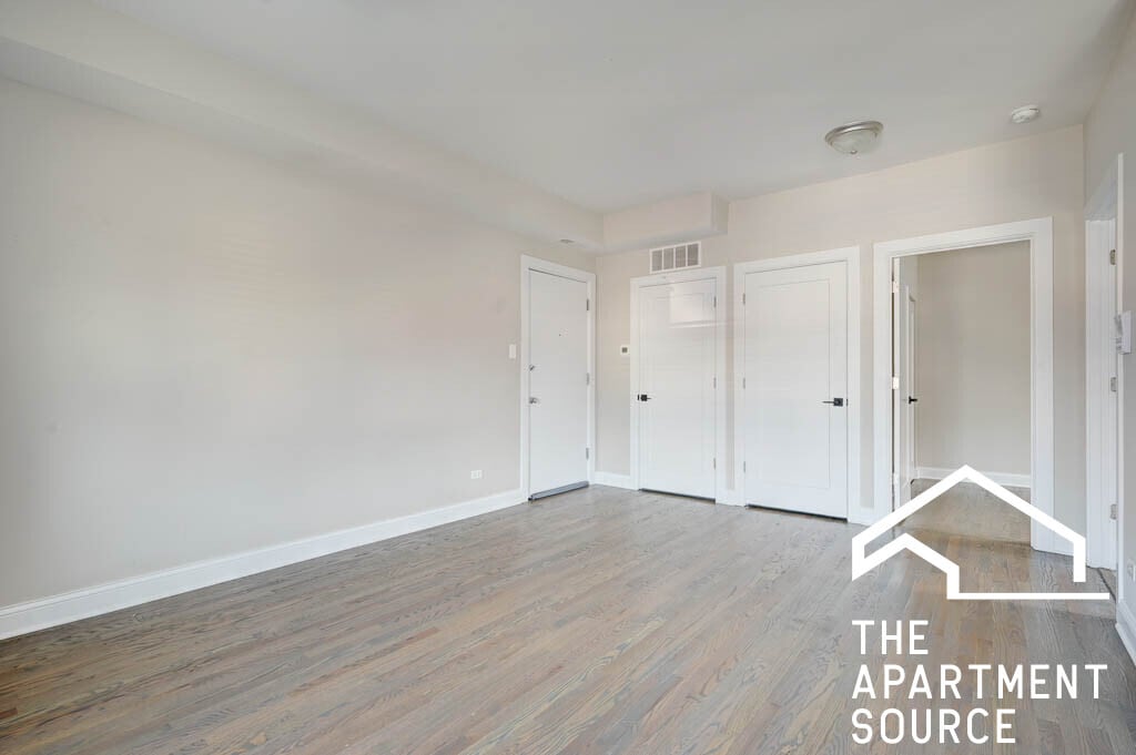 Building Photo - 3405 W Fullerton Ave