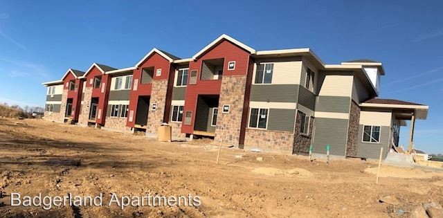 Building Photo - 702 Vineyard Dr