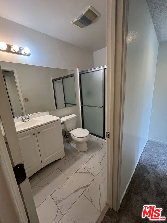 Building Photo - 849 E Victoria St