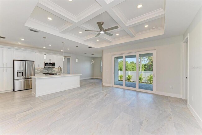 Building Photo - 380 Holly Rd