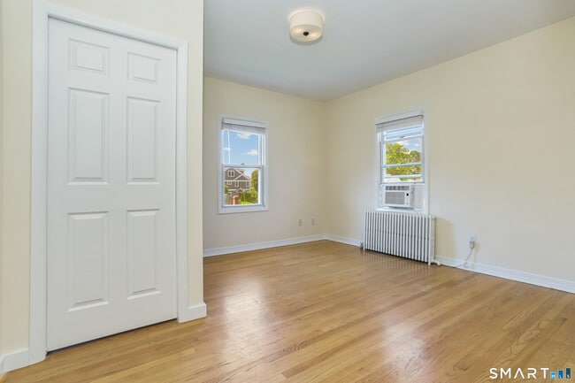 Building Photo - 12 Arther St