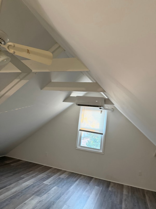 Building Photo - 1428 Hopkins Rd