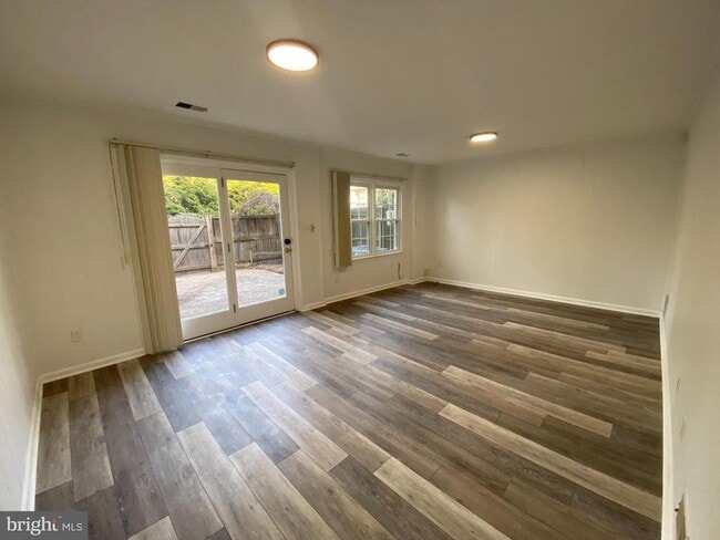 Building Photo - 3116 Cedar Grove Dr