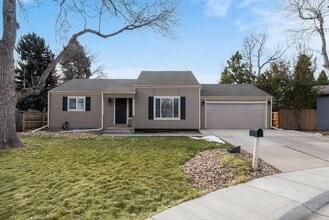 Building Photo - 5025 E Weaver Ave