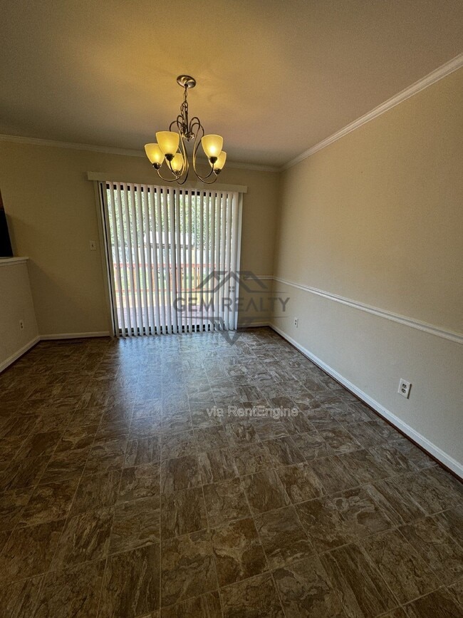 Building Photo - 5088 Blarney St