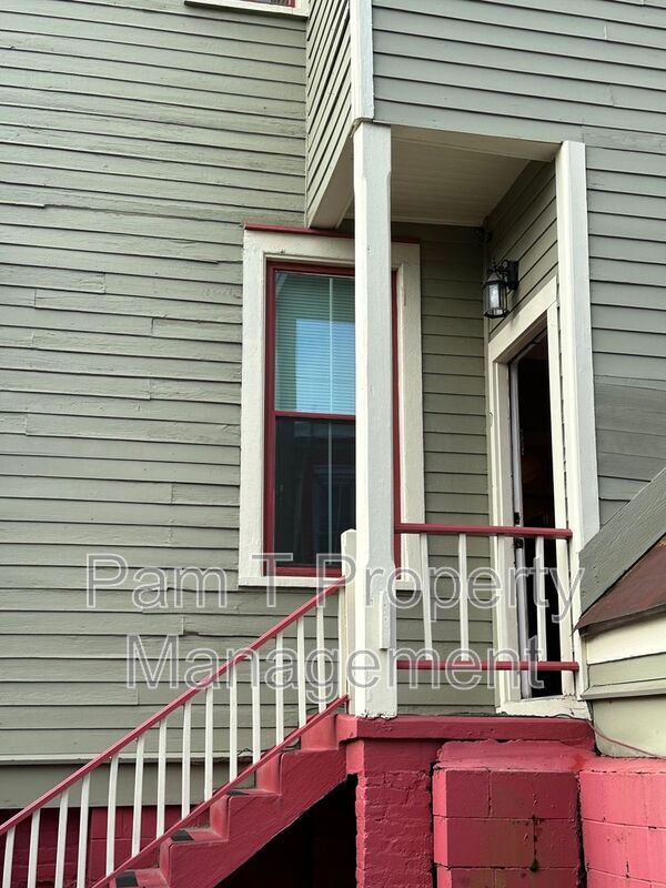 Building Photo - 124 E Henry St