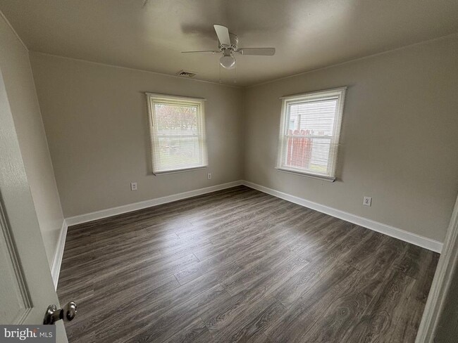 Building Photo - 35 Blueberry Ln