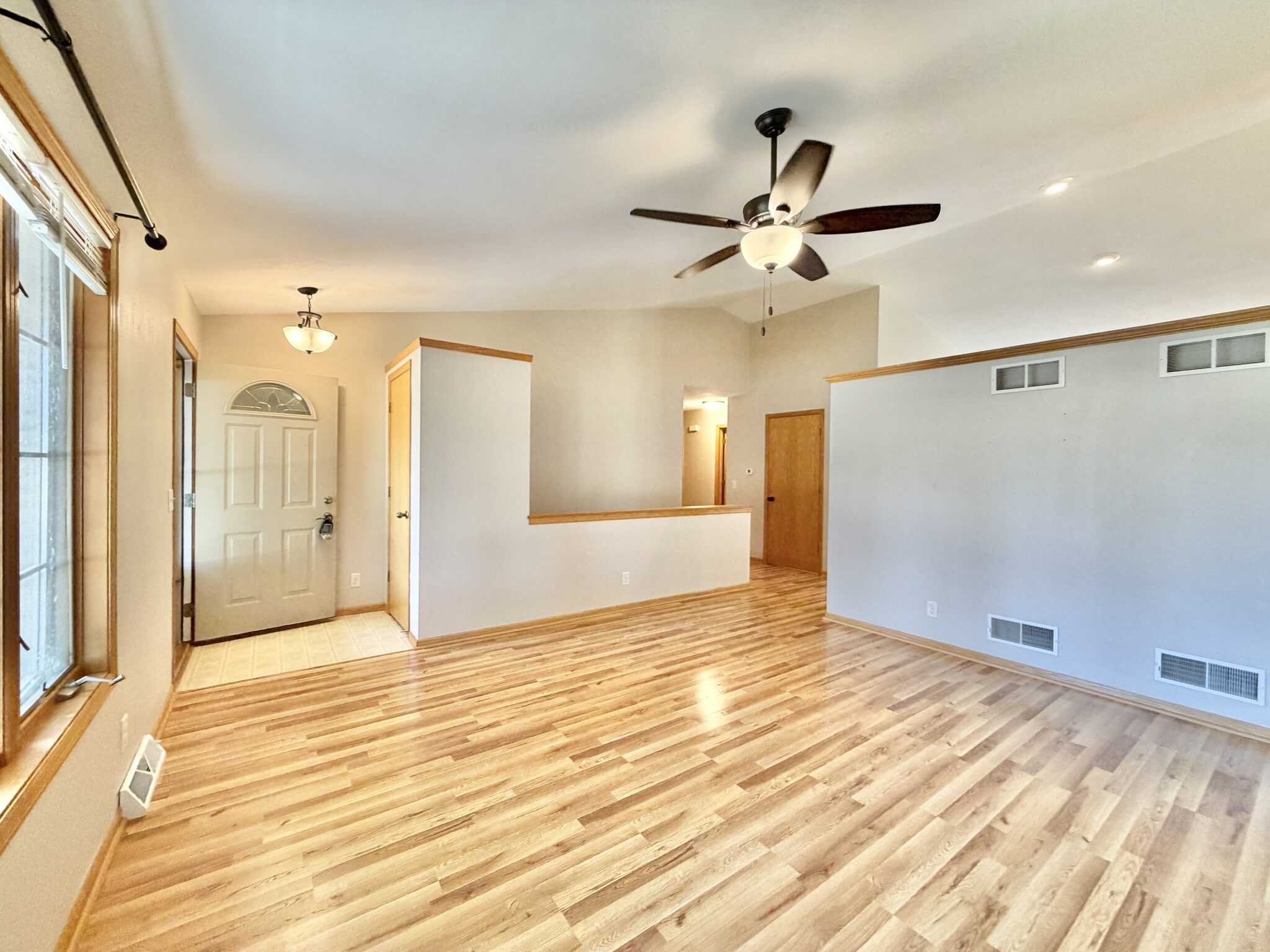Building Photo - 2701-2703 N Wuthering Hills Dr