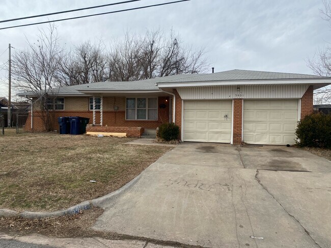 Primary Photo - 5401 S Ross Ave