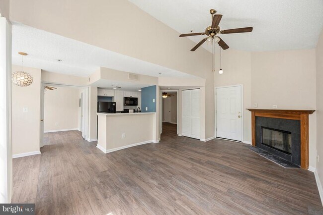 Building Photo - 14053 Vista Dr