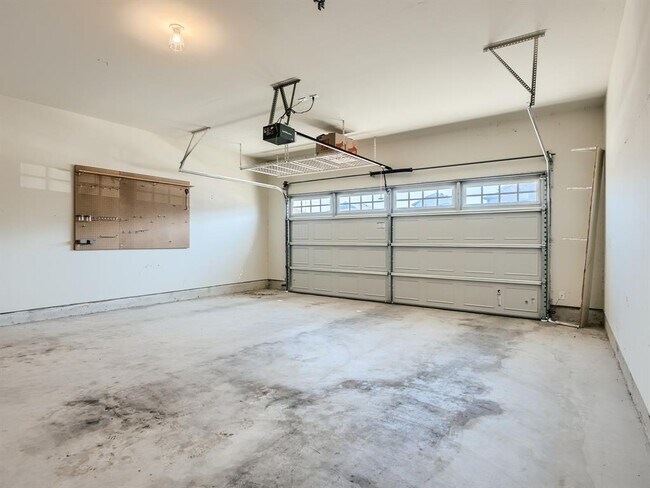 Building Photo - 16016 Remington Reserve Way