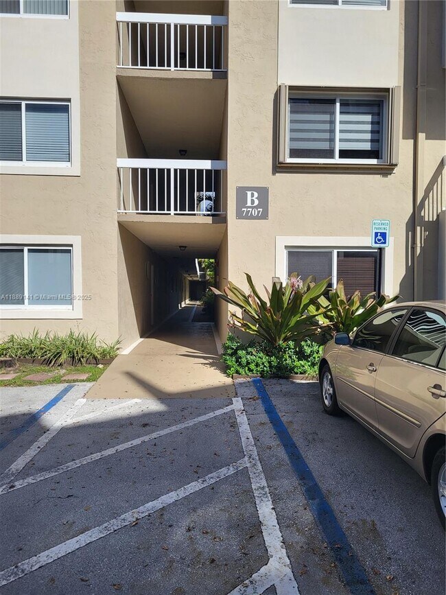 Building Photo - 7707 Camino Real