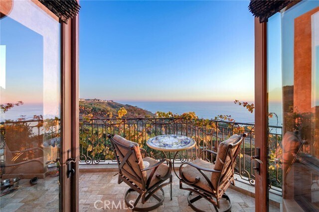 Building Photo - 20 Le Conte