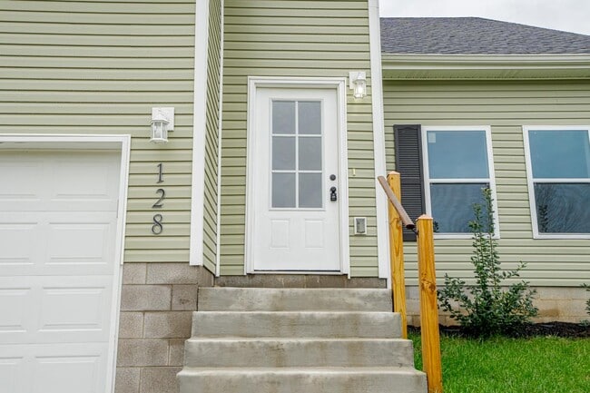 Building Photo - 128 Alumni Dr