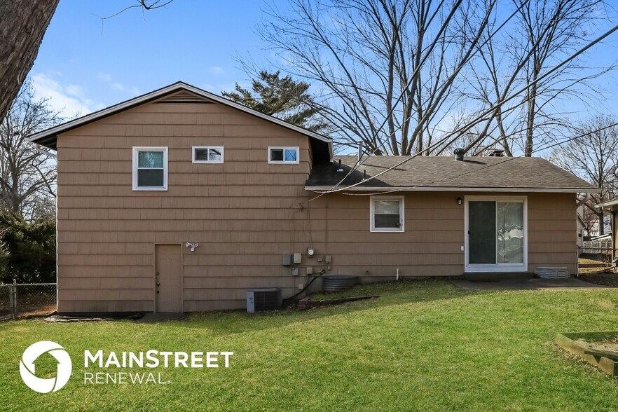 Building Photo - 9311 Hayes Dr