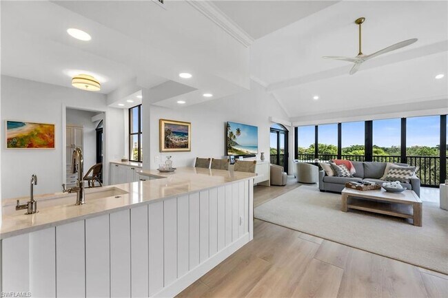 Building Photo - 7040 Pelican Bay Blvd