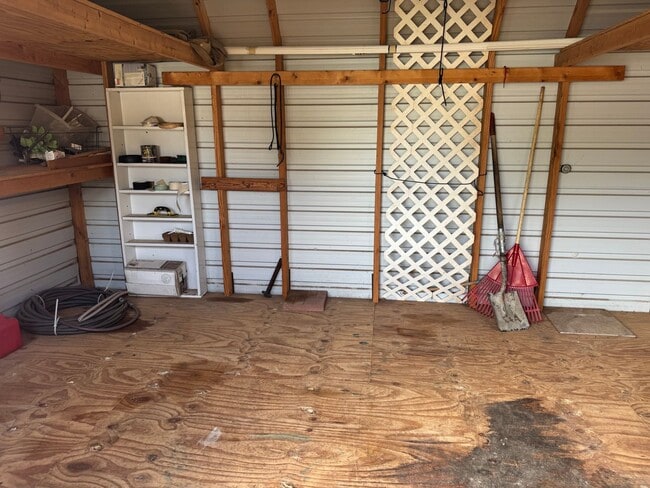 Building Photo - 2703 Shirley Dr