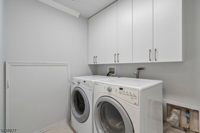 Building Photo - 612 Lopez Ln