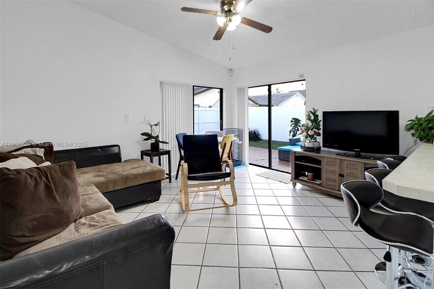 Building Photo - 13625 SW 99th Ter