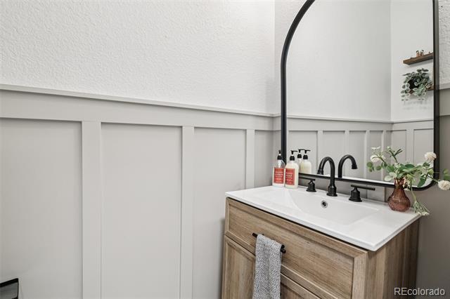 Building Photo - 11250 Florence St