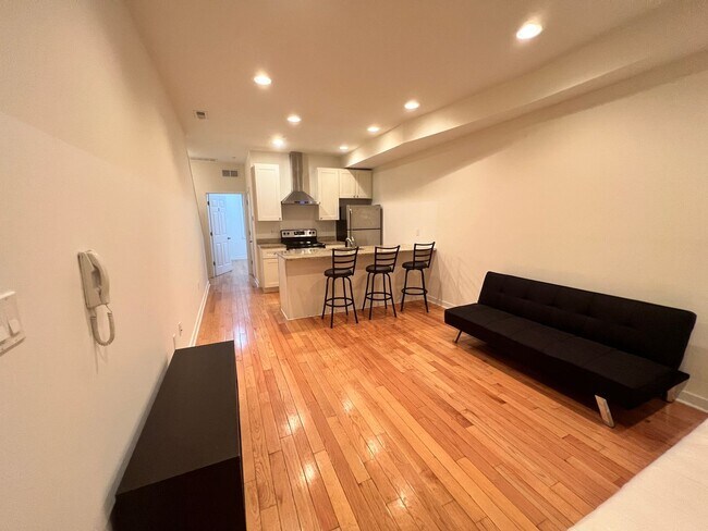 Building Photo - 530 N 36th St